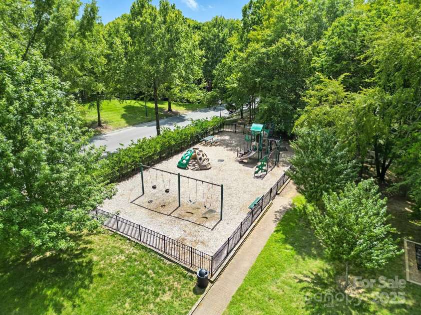 2902 Notchview Court, Charlotte, NC 28210.  MLS# CAR4296816, YatesRealty ID 34800. 