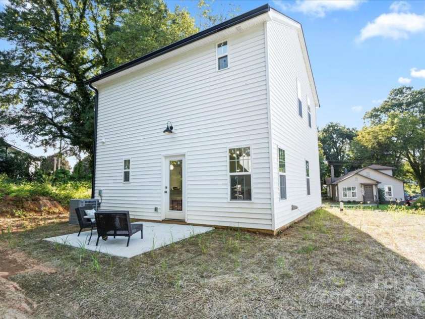 508 Oakland Street, Gastonia, NC 28052.  MLS# CAR4295668, YatesRealty ID 34801. 