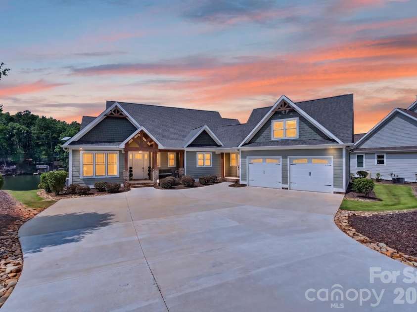 157 Landing Trail, Mount Gilead, NC 27306.  MLS# CAR4398840, YatesRealty ID 34802. 