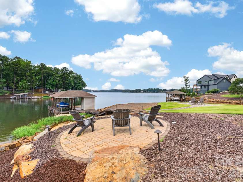157 Landing Trail, Mount Gilead, NC 27306.  MLS# CAR4398840, YatesRealty ID 34802. 