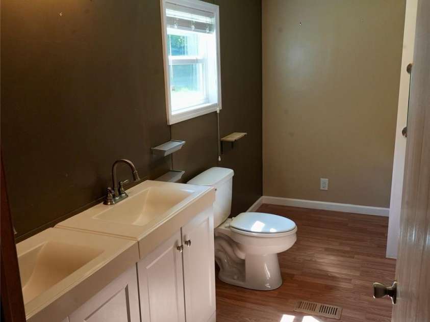 320 Pacer Trail, Canton, NC 28716.  MLS# CAR4296677, YatesRealty ID 34803. 