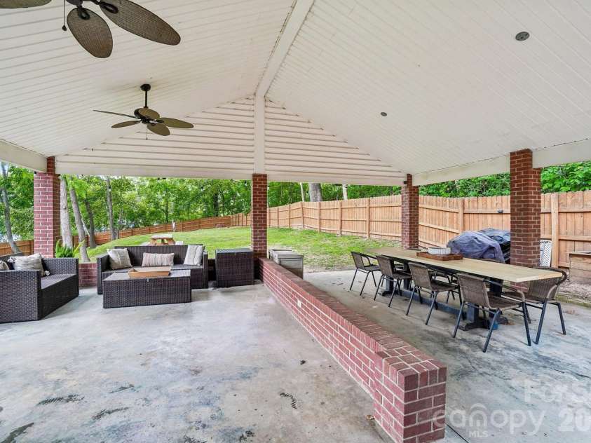 111 Bennett Street, Burnsville, NC 28714.  MLS# CAR4390784, YatesRealty ID 34804. 