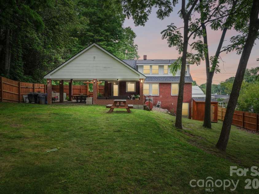 111 Bennett Street, Burnsville, NC 28714.  MLS# CAR4390784, YatesRealty ID 34804. 