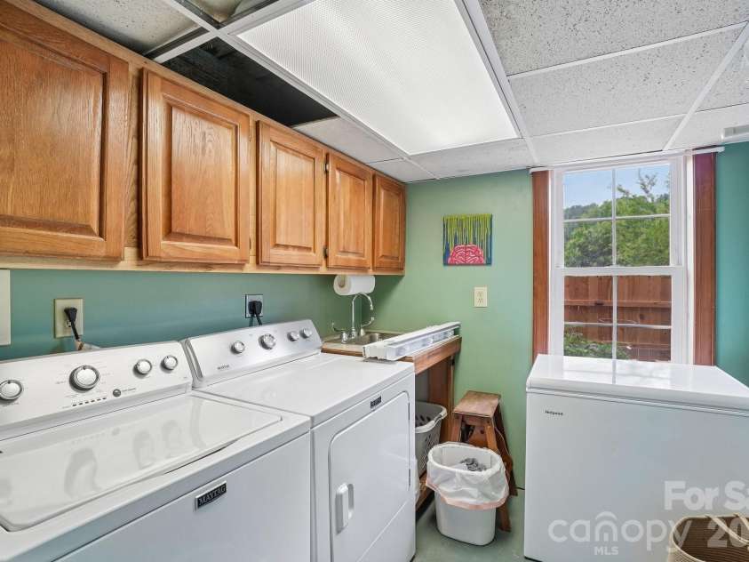 111 Bennett Street, Burnsville, NC 28714.  MLS# CAR4390784, YatesRealty ID 34804. Laundry