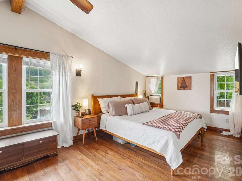 111 Bennett Street, Burnsville, NC 28714.  MLS# CAR4390784, YatesRealty ID 34804. Primary Bedroom