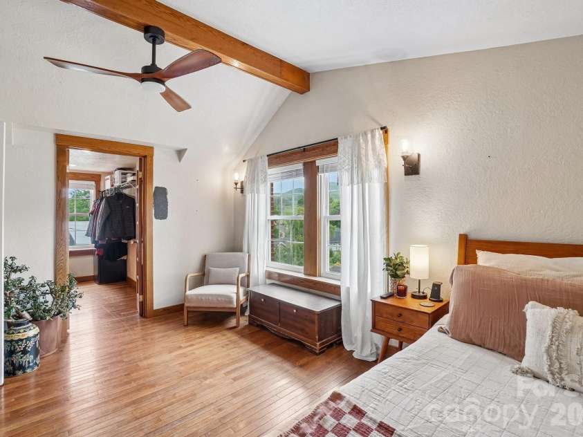111 Bennett Street, Burnsville, NC 28714.  MLS# CAR4390784, YatesRealty ID 34804. Primary Closet