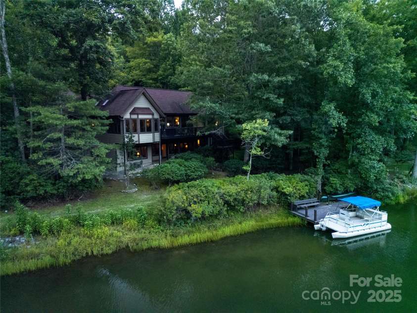 174 Echota Lane, Brevard, NC 28712.  MLS# CAR4291447, YatesRealty ID 34805. 