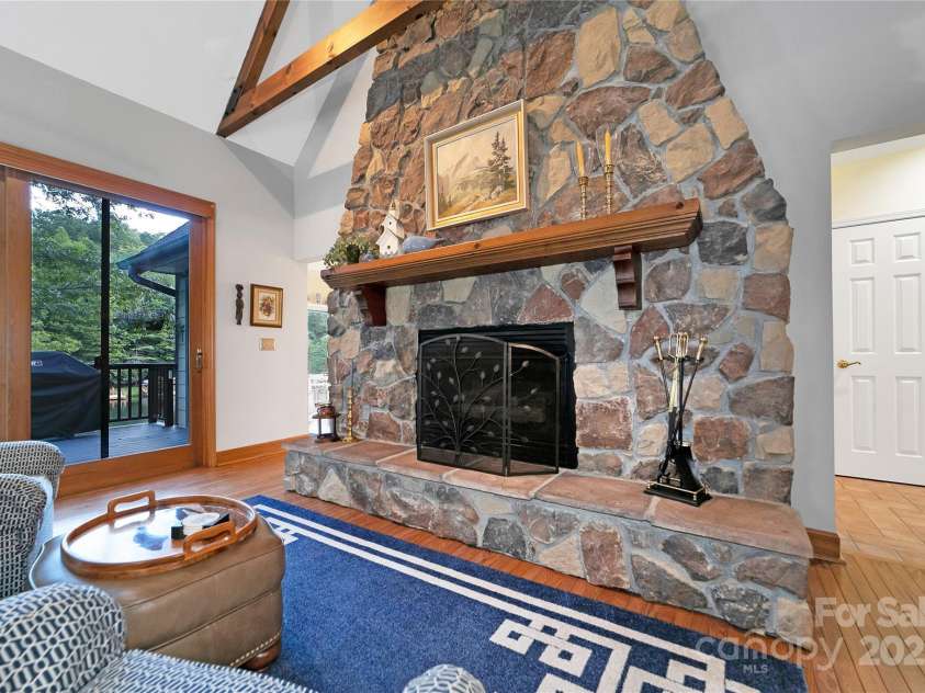 174 Echota Lane, Brevard, NC 28712.  MLS# CAR4291447, YatesRealty ID 34805. 