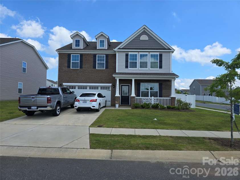 9203 Mackinaw Drive, Gastonia, NC 28056.  MLS# CAR4399994, YatesRealty ID 34806. 