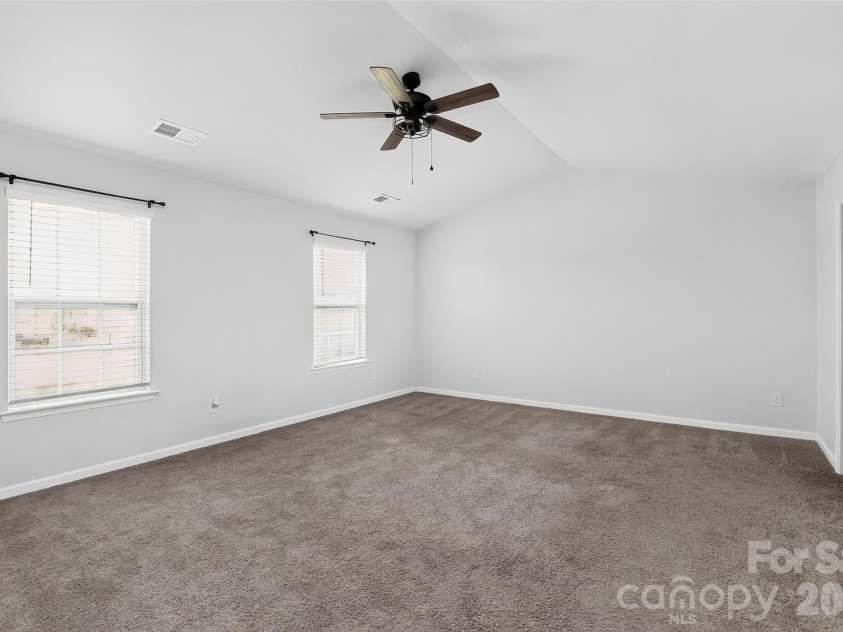9203 Mackinaw Drive, Gastonia, NC 28056.  MLS# CAR4399994, YatesRealty ID 34806. 