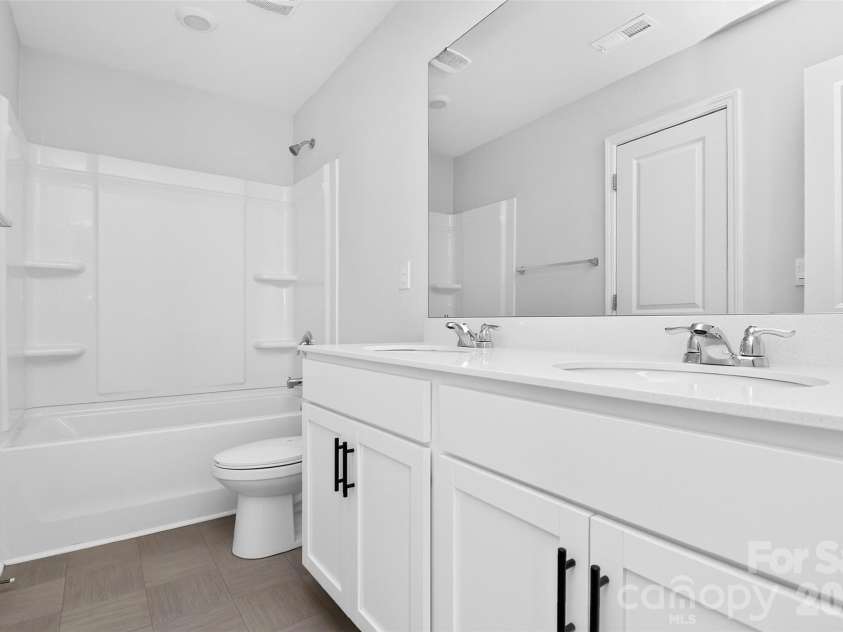 9203 Mackinaw Drive, Gastonia, NC 28056.  MLS# CAR4399994, YatesRealty ID 34806. 