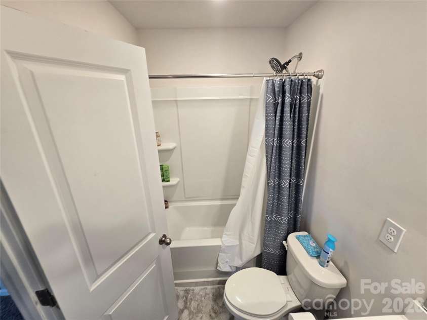 9203 Mackinaw Drive, Gastonia, NC 28056.  MLS# CAR4399994, YatesRealty ID 34806. 