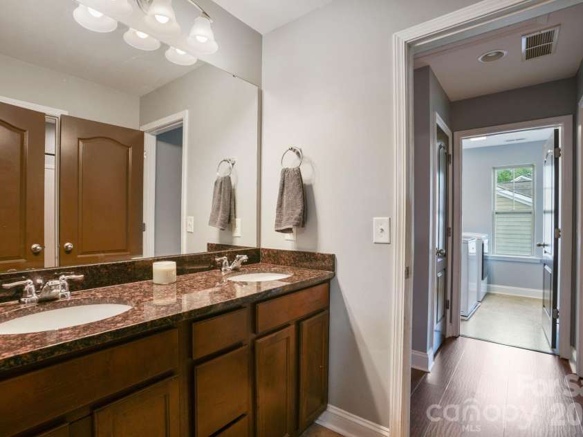 144 Blossom Ridge Drive, Mooresville, NC 28117.  MLS# CAR4398355, YatesRealty ID 34808. 