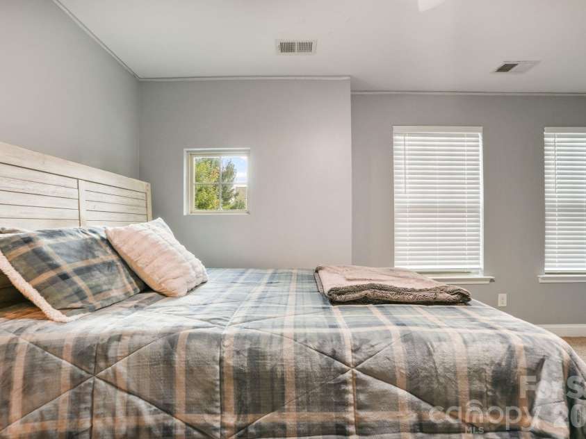 144 Blossom Ridge Drive, Mooresville, NC 28117.  MLS# CAR4398355, YatesRealty ID 34808. 