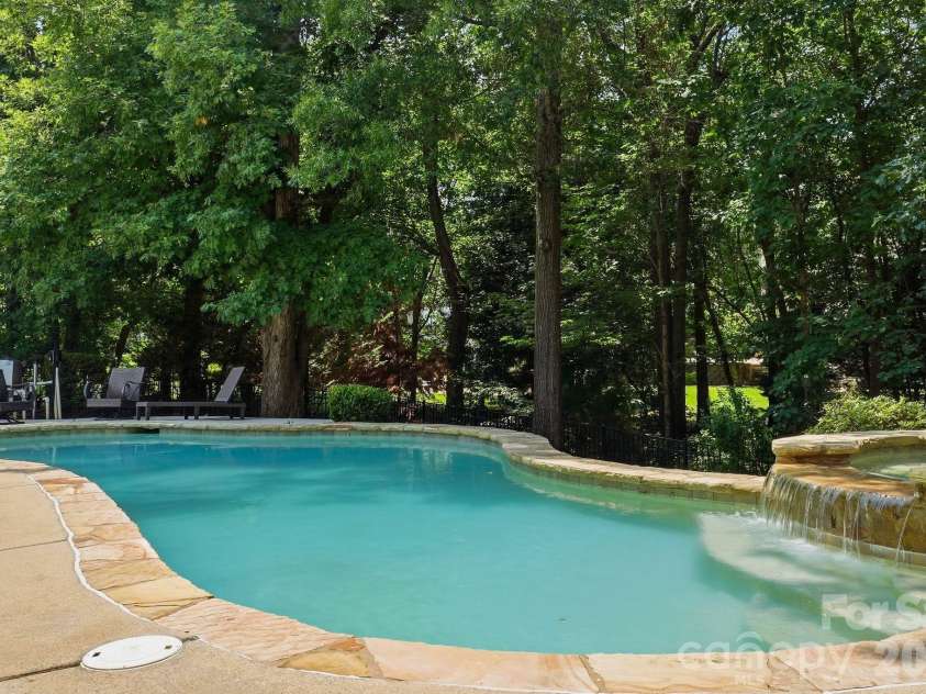 22012 Preswick Drive, Fort Mill, SC 29707.  MLS# CAR4396057, YatesRealty ID 34809. 