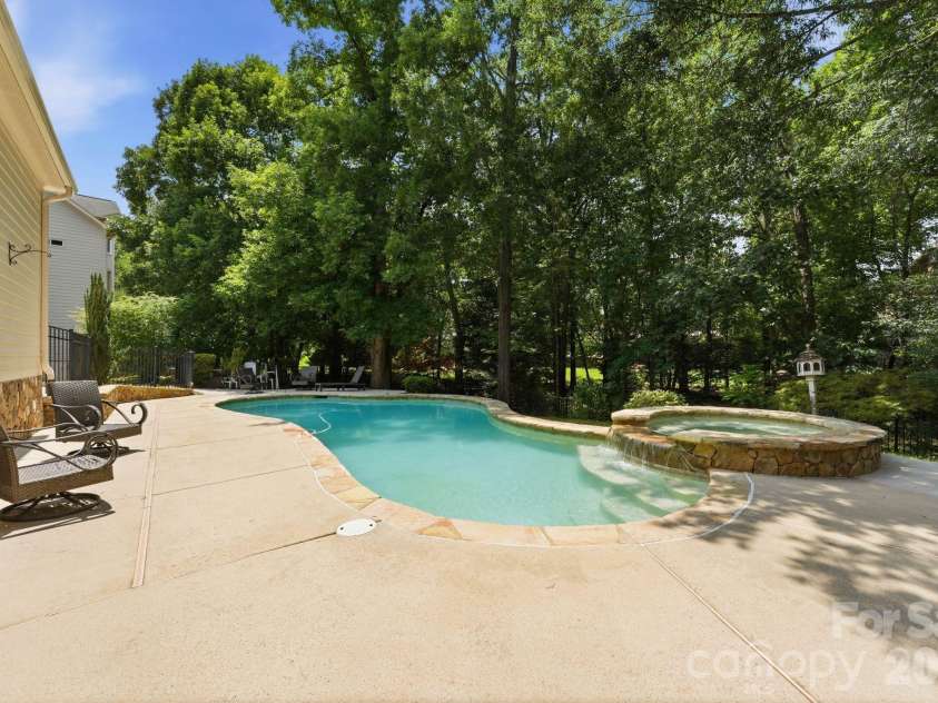 22012 Preswick Drive, Fort Mill, SC 29707.  MLS# CAR4396057, YatesRealty ID 34809. 