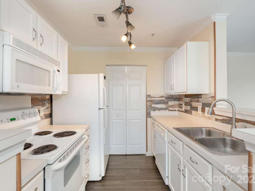 3809 Carl Parmer Drive, Harrisburg, NC 28075.  MLS# CAR4289550, YatesRealty ID 3481. 