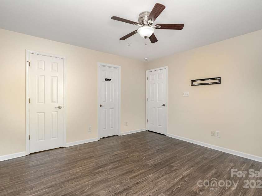 3809 Carl Parmer Drive, Harrisburg, NC 28075.  MLS# CAR4289550, YatesRealty ID 3481. 