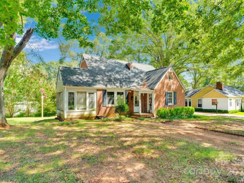 409 Gold Street, Shelby, NC 28150.  MLS# CAR4295460, YatesRealty ID 3481. 409 Gold St