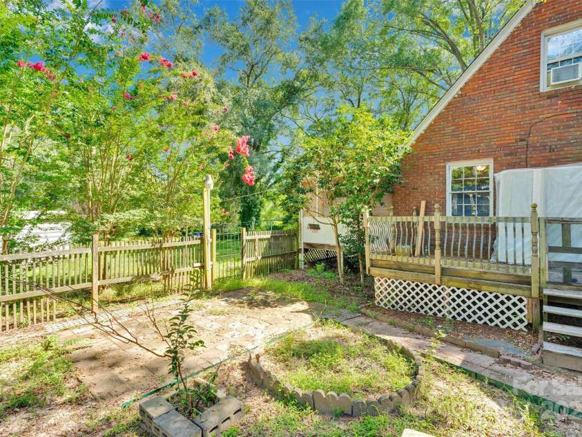 409 Gold Street, Shelby, NC 28150.  MLS# CAR4295460, YatesRealty ID 3481. Deck