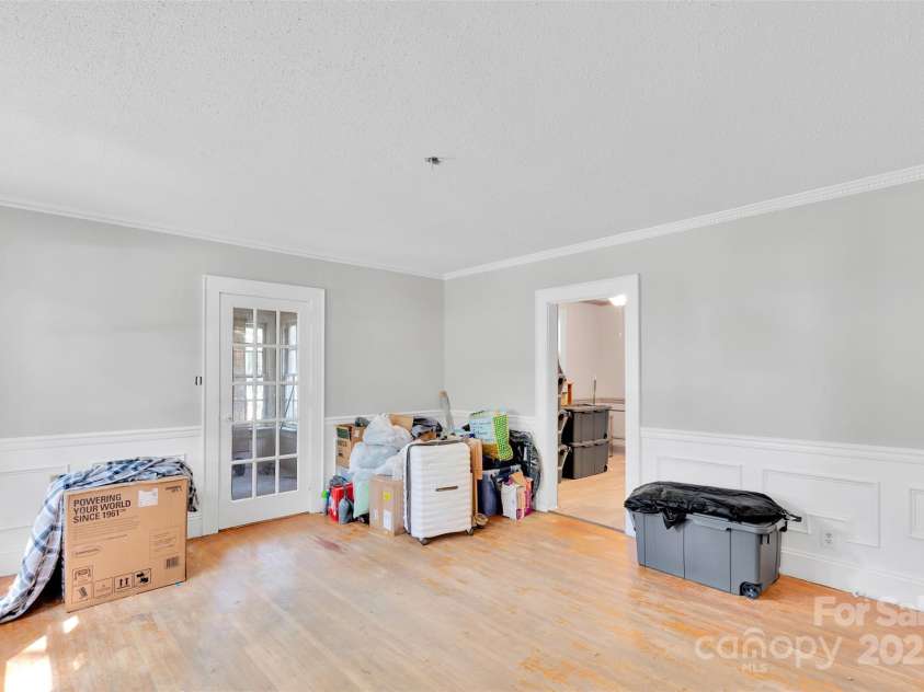 409 Gold Street, Shelby, NC 28150.  MLS# CAR4295460, YatesRealty ID 3481. Entrance