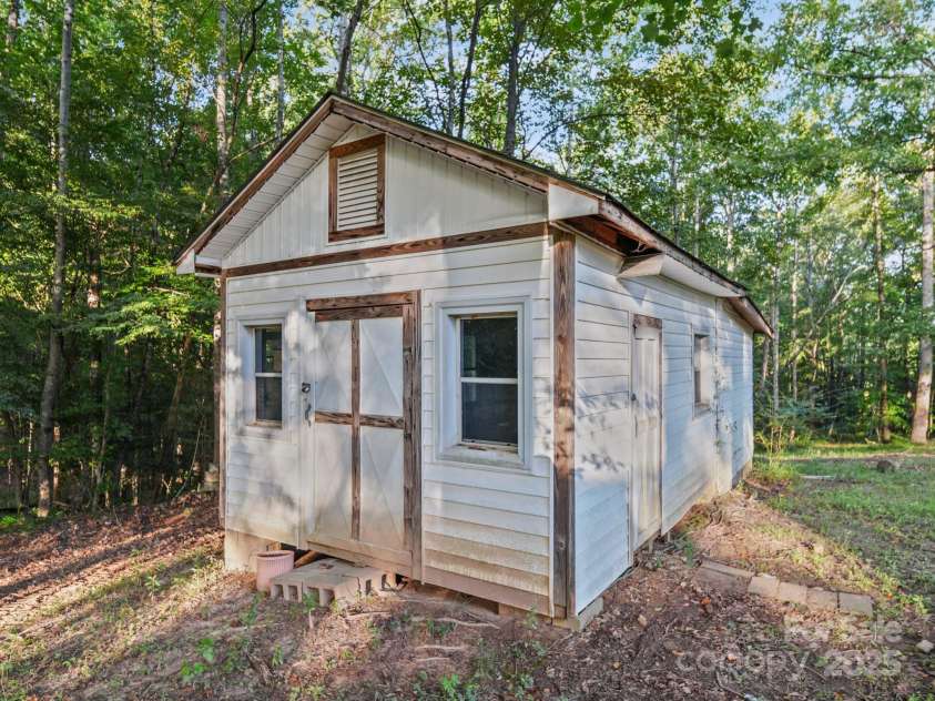 120 Harry Robinson Street, Dallas, NC 28034.  MLS# CAR4295974, YatesRealty ID 34810. 