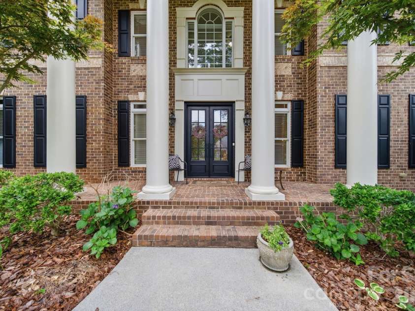 1802 Summit View Place, Marvin, NC 28173.  MLS# CAR4349894, YatesRealty ID 34810. Front of House