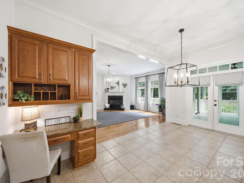 1802 Summit View Place, Marvin, NC 28173.  MLS# CAR4349894, YatesRealty ID 34810. Kitchen