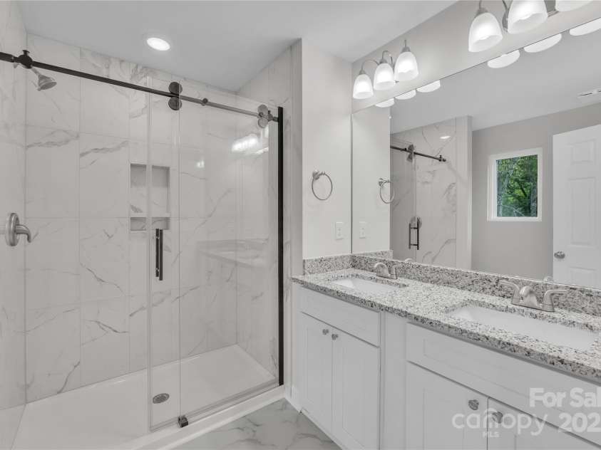 1324 Old Charlotte Road, Statesville, NC 28677.  MLS# CAR4293334, YatesRealty ID 34811. 