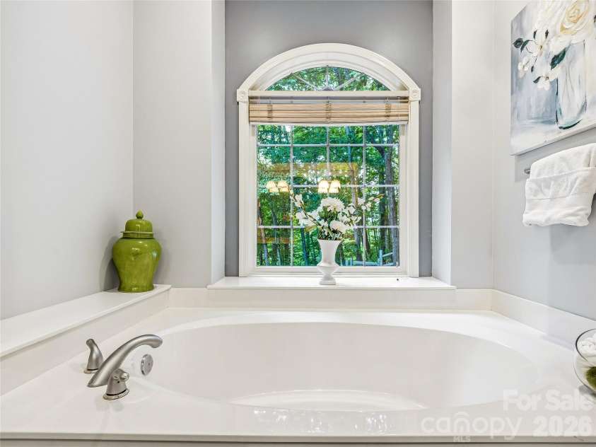 840 Stoney Stream Lane, Arden, NC 28704.  MLS# CAR4394333, YatesRealty ID 34811. Soaking with a view