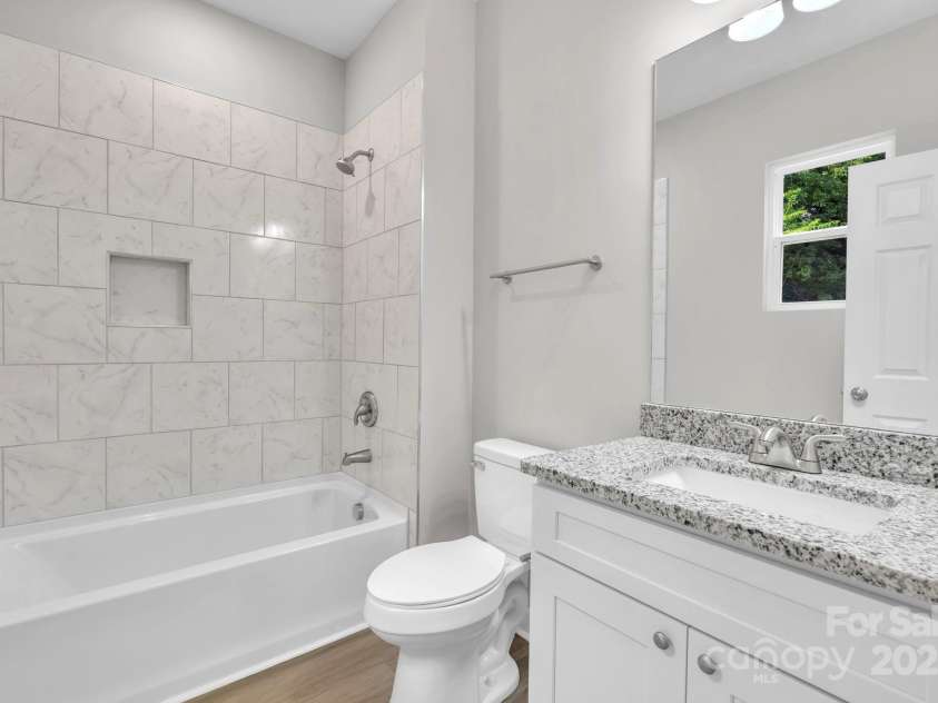 1118 Lerain Court, Statesville, NC 28677.  MLS# CAR4294392, YatesRealty ID 34812. 