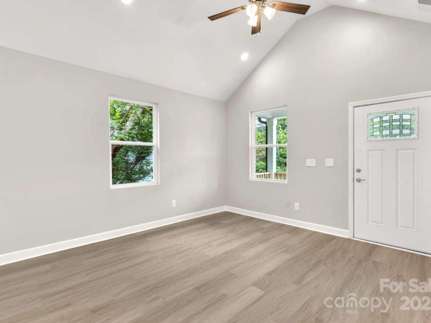 1118 Lerain Court, Statesville, NC 28677.  MLS# CAR4294392, YatesRealty ID 34812. 