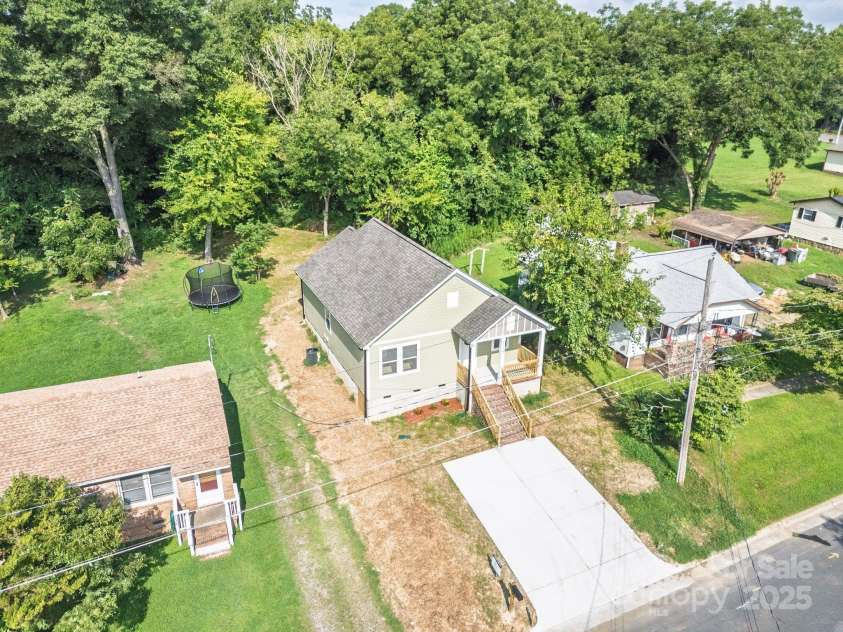 1118 Lerain Court, Statesville, NC 28677.  MLS# CAR4294392, YatesRealty ID 34812. 