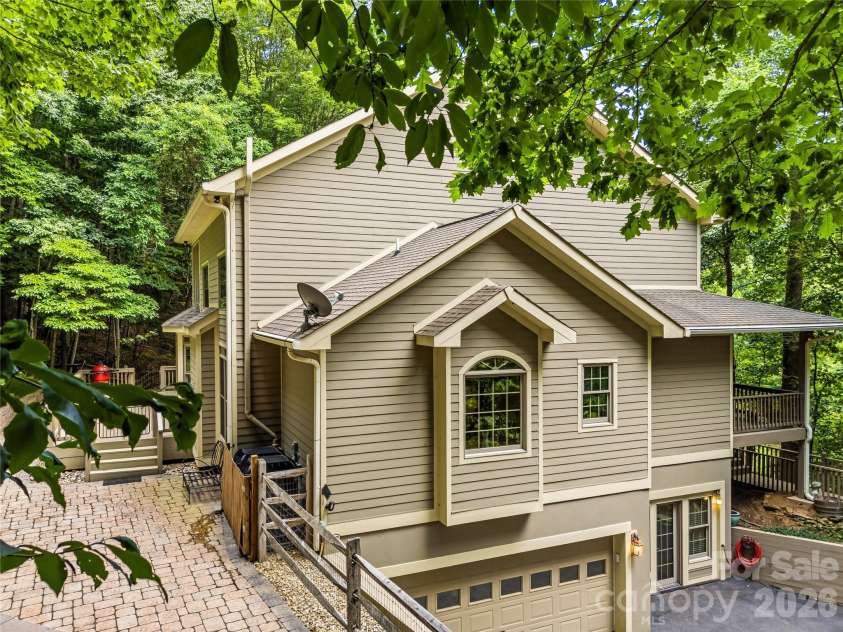 840 and 856 Stoney Stream Lane, Arden, NC 28704.  MLS# CAR4396084, YatesRealty ID 34812. 