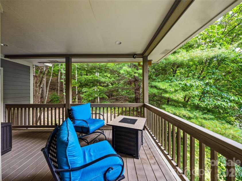 840 and 856 Stoney Stream Lane, Arden, NC 28704.  MLS# CAR4396084, YatesRealty ID 34812. 