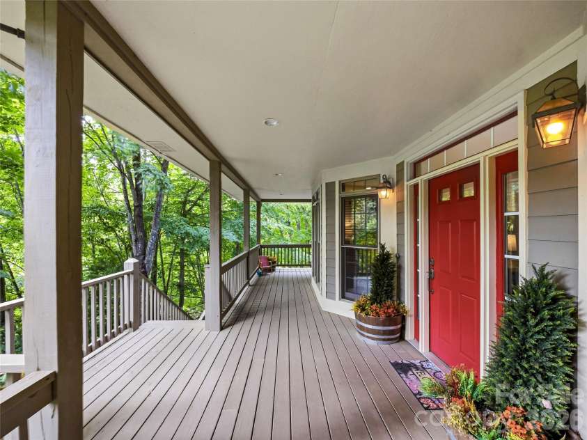 840 and 856 Stoney Stream Lane, Arden, NC 28704.  MLS# CAR4396084, YatesRealty ID 34812. 
