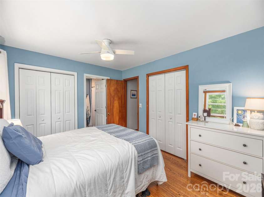 46 Flint Street, Waynesville, NC 28786.  MLS# CAR4399468, YatesRealty ID 34813. 
