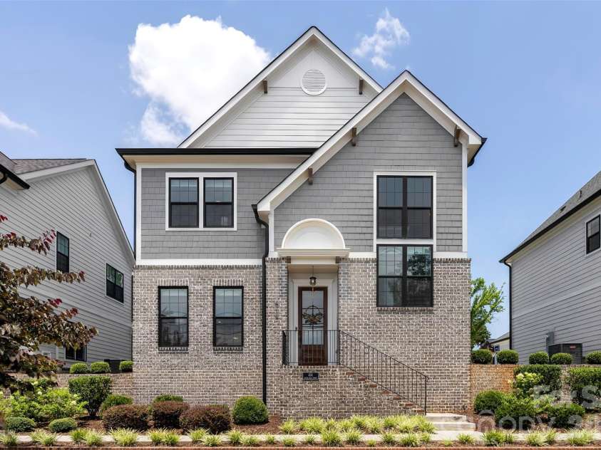414 Main Street, Belmont, NC 28012.  MLS# CAR4398037, YatesRealty ID 34815. 