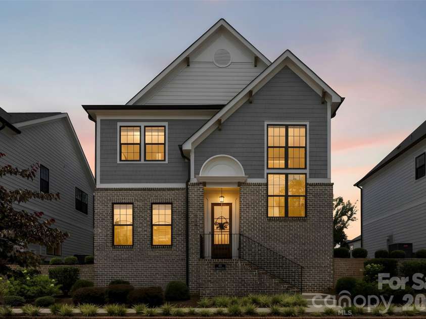 414 Main Street, Belmont, NC 28012.  MLS# CAR4398037, YatesRealty ID 34815. 
