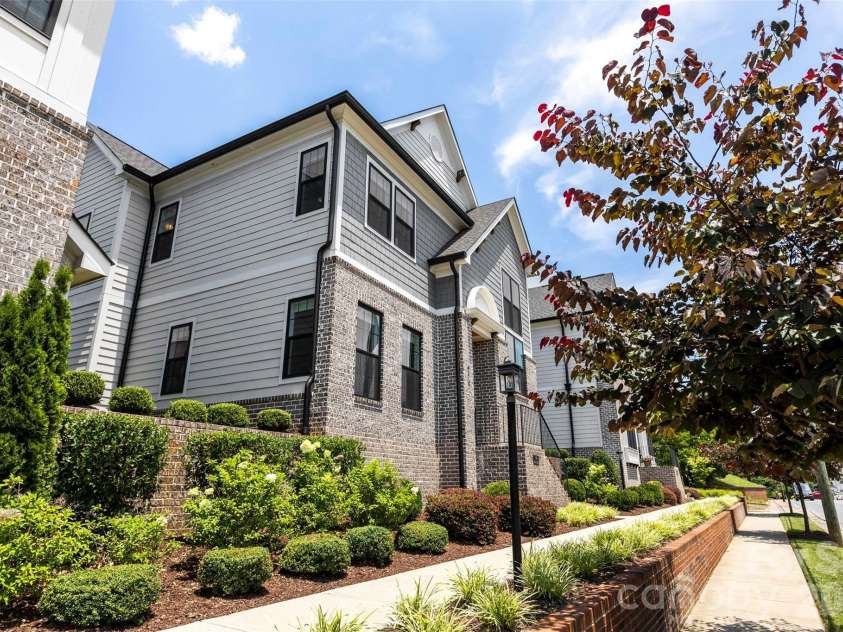 414 Main Street, Belmont, NC 28012.  MLS# CAR4398037, YatesRealty ID 34815. 