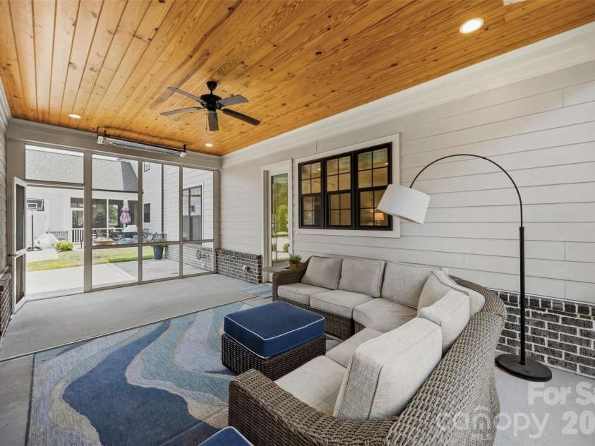 414 Main Street, Belmont, NC 28012.  MLS# CAR4398037, YatesRealty ID 34815. 