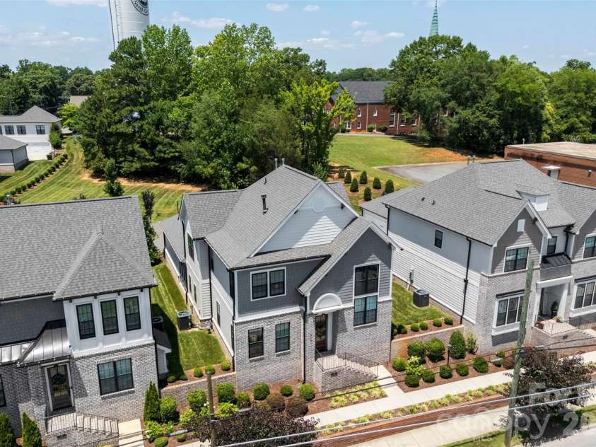 414 Main Street, Belmont, NC 28012.  MLS# CAR4398037, YatesRealty ID 34815. 