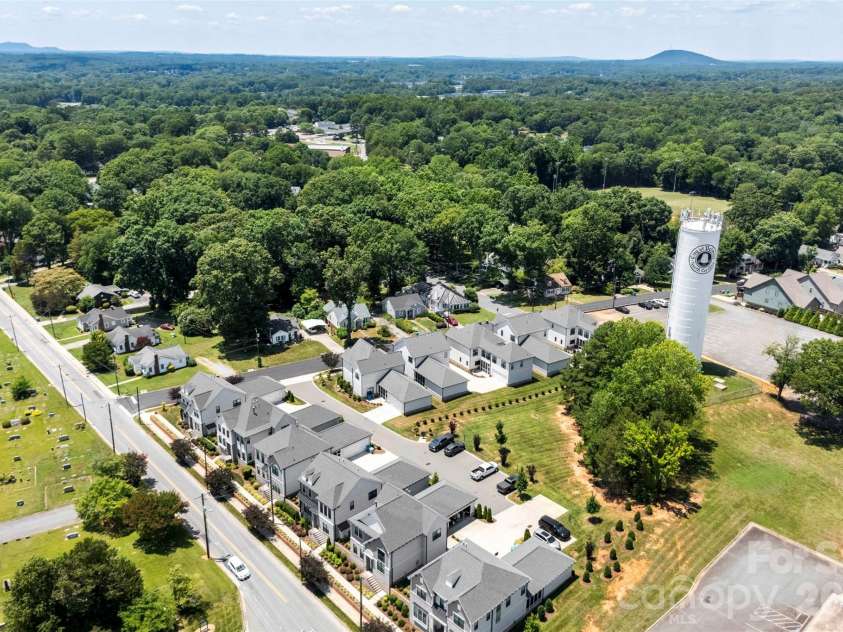 414 Main Street, Belmont, NC 28012.  MLS# CAR4398037, YatesRealty ID 34815. 
