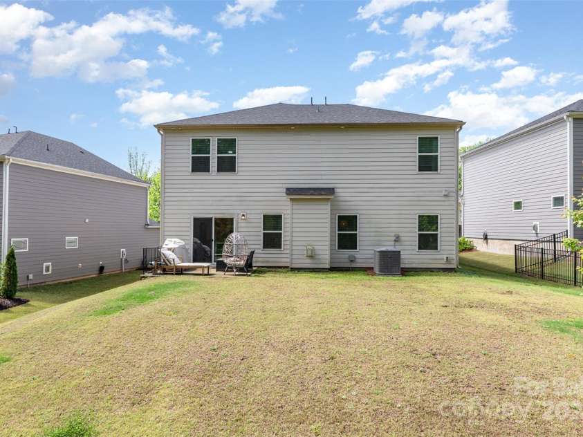 941 Rachel Anne Drive, Belmont, NC 28012.  MLS# CAR4259048, YatesRealty ID 34815. Large backyard