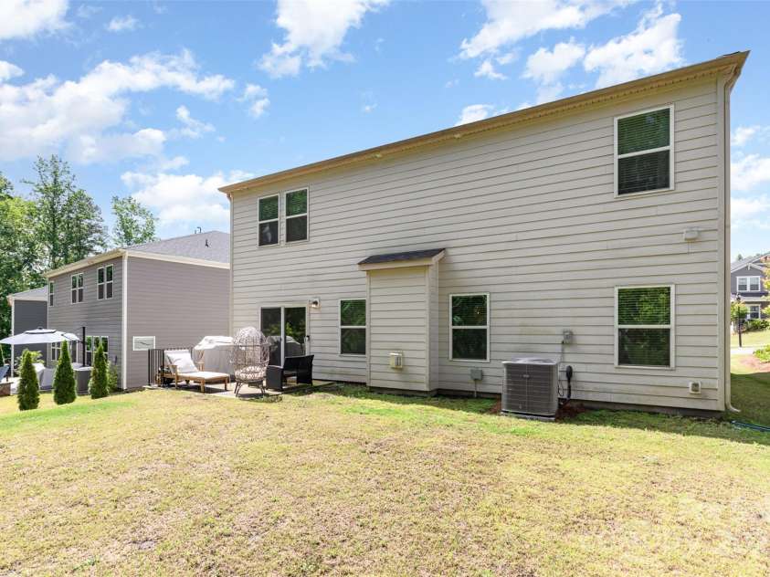 941 Rachel Anne Drive, Belmont, NC 28012.  MLS# CAR4259048, YatesRealty ID 34815. Large yard with TONS of possibilities.