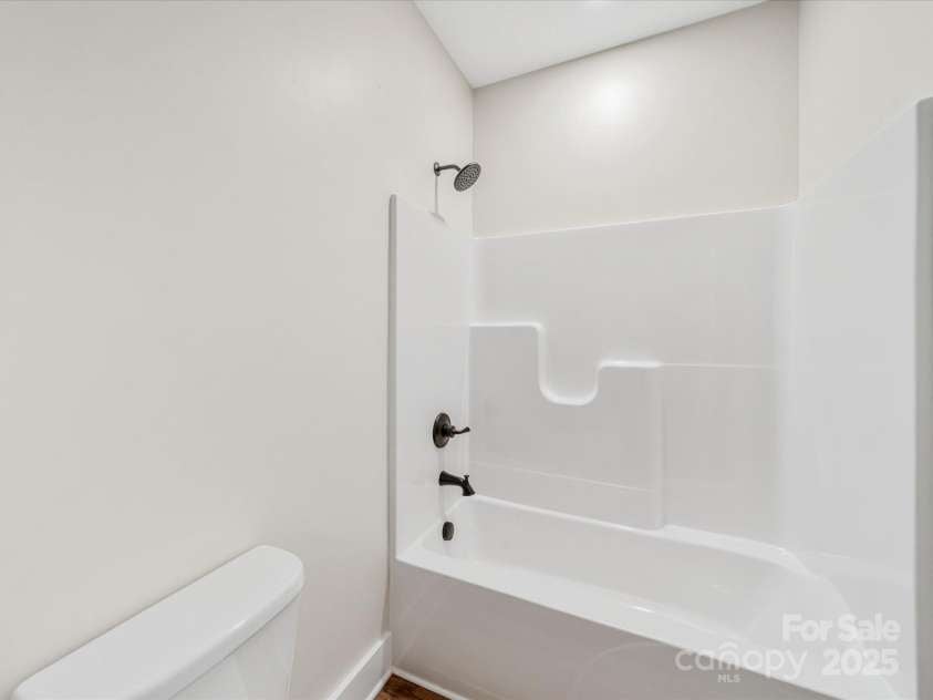 110 Rupard Road, Statesville, NC 28625.  MLS# CAR4232125, YatesRealty ID 34816. Bathroom