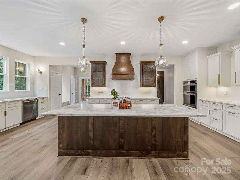 110 Rupard Road, Statesville, NC 28625.  MLS# CAR4232125, YatesRealty ID 34816. Kitchen