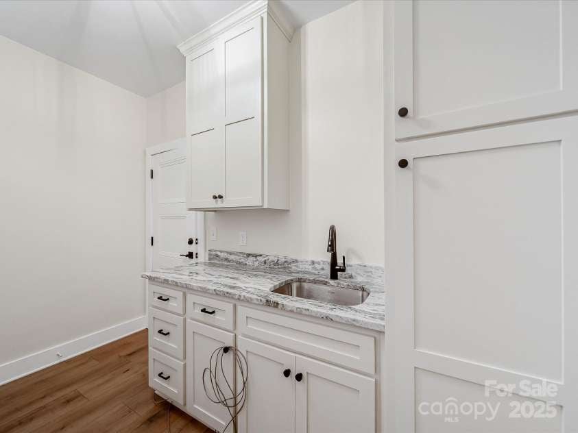 110 Rupard Road, Statesville, NC 28625.  MLS# CAR4232125, YatesRealty ID 34816. Laundry room