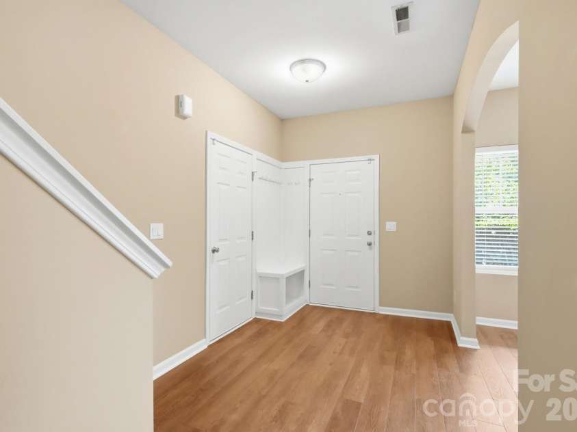2740 Bramble Ridge Court, Charlotte, NC 28215.  MLS# CAR4398048, YatesRealty ID 34816. 