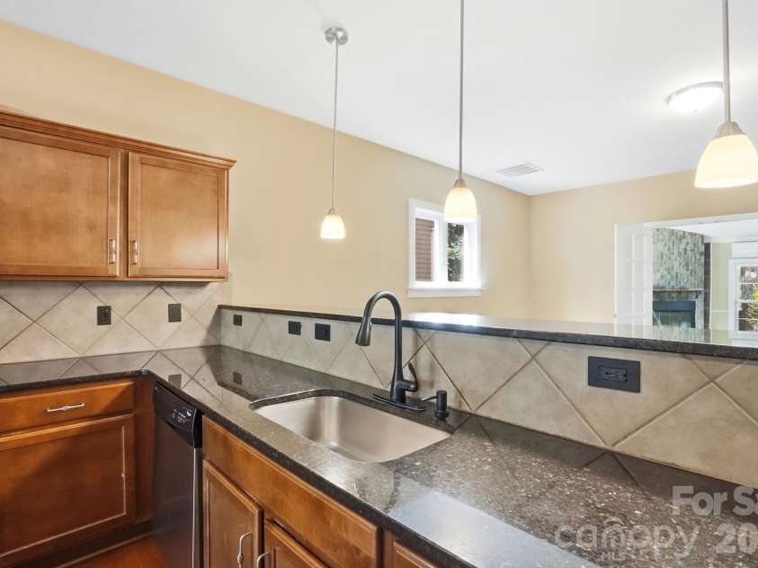 2740 Bramble Ridge Court, Charlotte, NC 28215.  MLS# CAR4398048, YatesRealty ID 34816. 